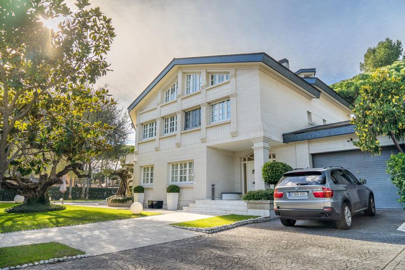 €4 750 000 · Вилла · 642 м² · Кастельдефельс — Noticasa — фото 3