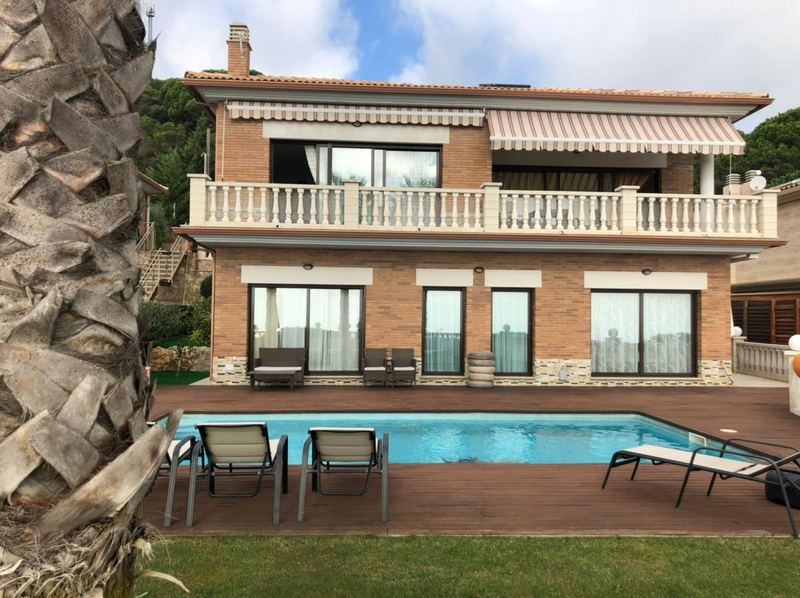 €850 000 · Вилла · 330 м² · Lloret de Mar — Noticasa
