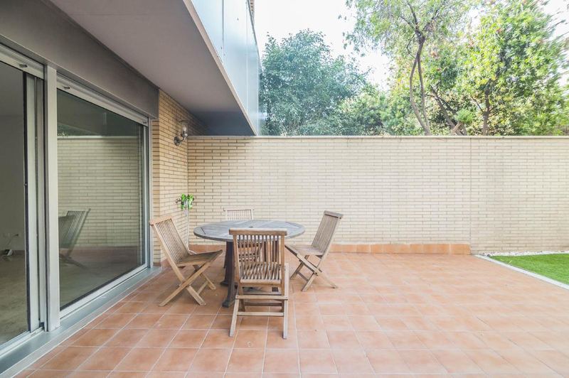 €1 130 000 · Таунхаус · 273 м² · Барселона — Noticasa — фото 3