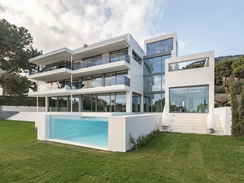 €20 000 000 · Вилла · 1216 м² · Barcelona — Noticasa