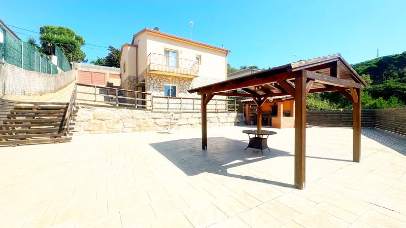 €319 000 · Вилла · 200 м² · Lloret de Mar — Noticasa