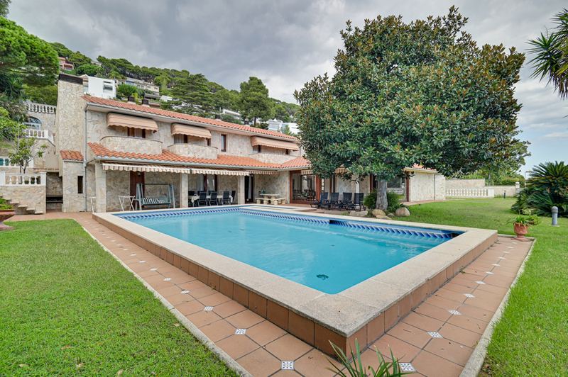 €1 450 000 · Вилла · 654 м² · Blanes — Noticasa