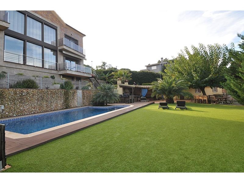 €1 200 000 · Вилла · 480 м² · Lloret de Mar — Noticasa