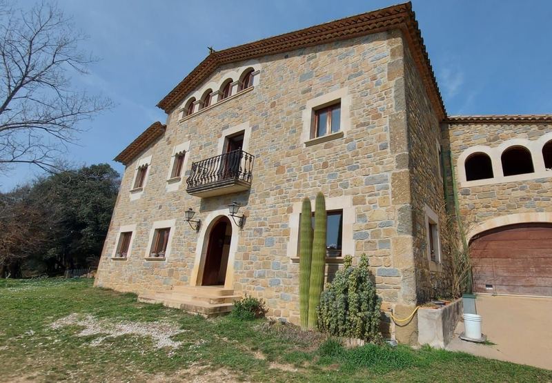 €790 000 · Вилла · 500 м² · Girona — Noticasa