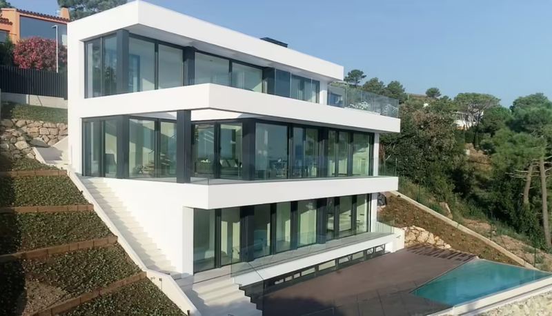 €1 975 000 · Вилла · 430 м² · Begur — Noticasa