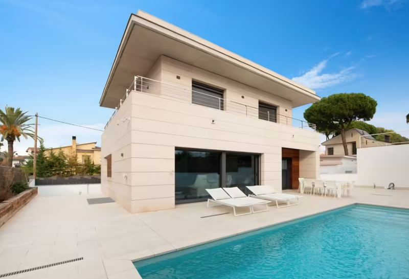 €1 250 000 · Вилла · 288 м² · Barcelona. Surroundings — Noticasa