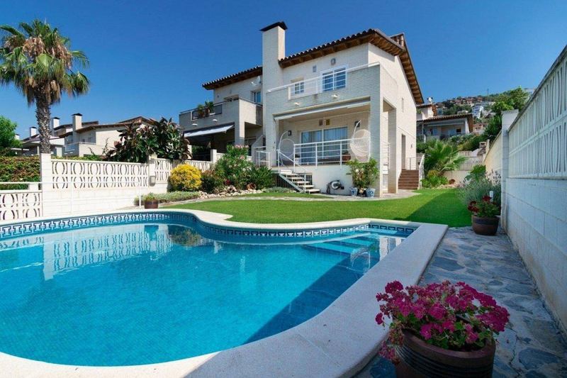€825 000 · Таунхаус · 289 м² · Ситжес — Noticasa — фото 2