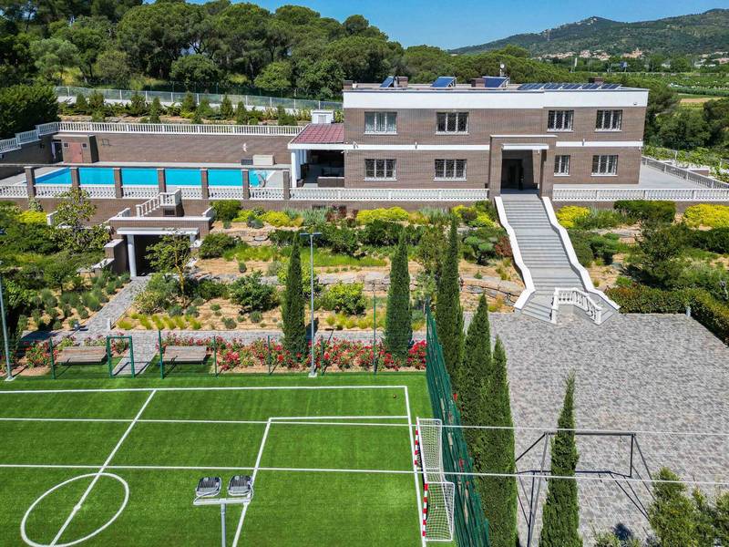 €10 000 000 · Вилла · 1900 м² · Платжа-д'Аро — Noticasa — фото 3