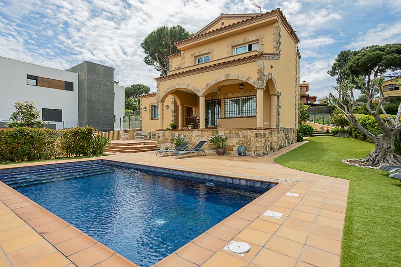 €779 000 · Вилла · 332 м² · Льорет-де-Мар — Noticasa — фото 3
