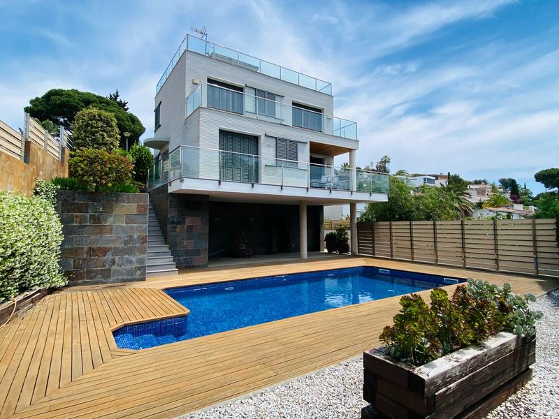 €950 000 · Вилла · 245 м² · Льорет-де-Мар — Noticasa — фото 4