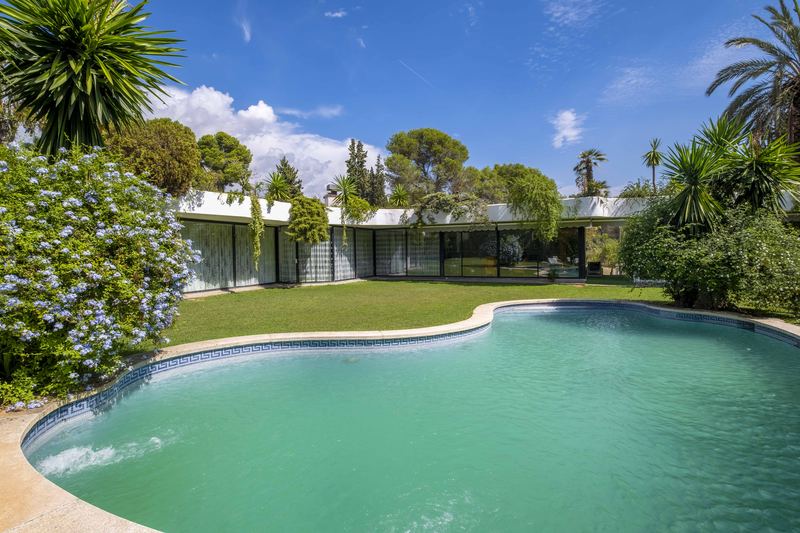 €2 850 000 · Вилла · 810 м² · Barcelona. Surroundings — Noticasa