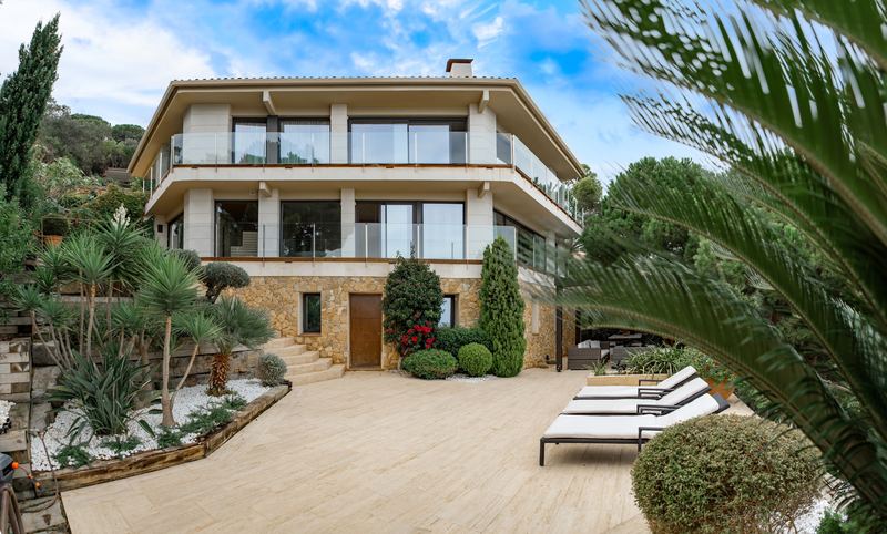 €3 300 000 · Вилла · 392 м² · Tossa de Mar — Noticasa