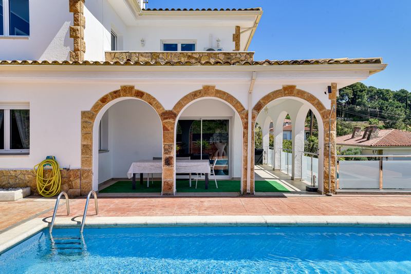 €850 000 · Вилла · 408 м² · Lloret de Mar — Noticasa