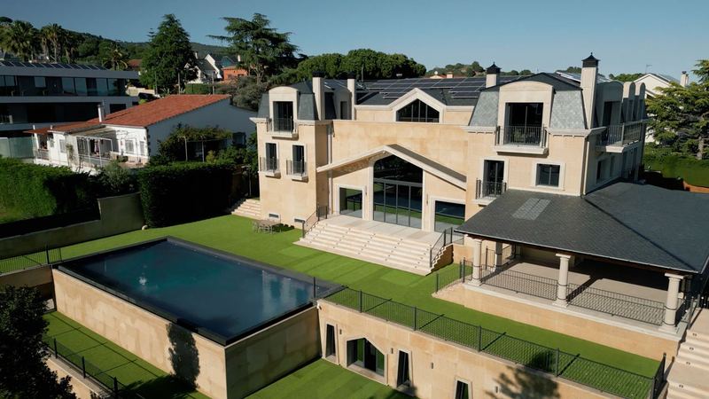 €8 000 000 · Вилла · 2000 м² · Barcelona — Noticasa