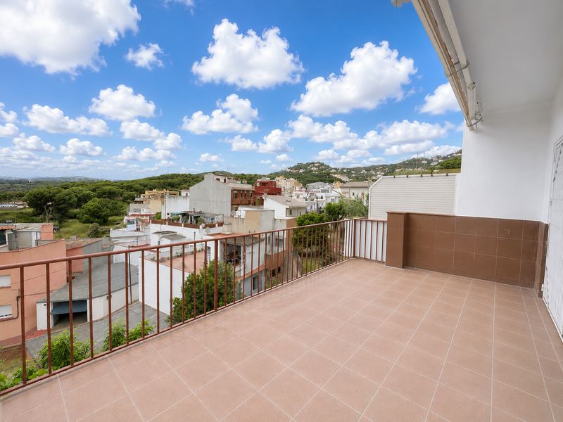 €315 000 · Таунхаус · 186 м² · Lloret de Mar — Noticasa