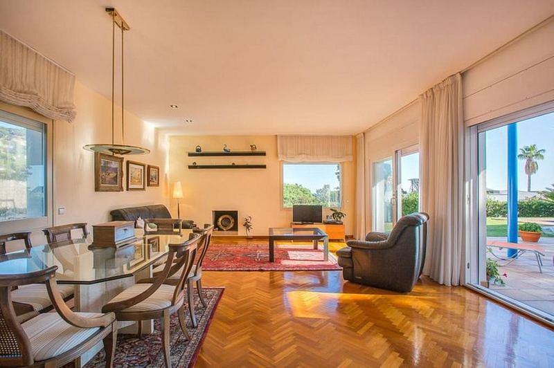 €975 000 · Вилла · 350 м² · Бланес — Noticasa — фото 3