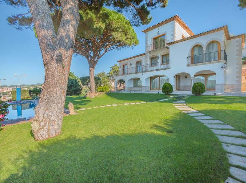 Цена по запросу · Вилла · 1220 м² · Sant Feliu de Guíxols — Noticasa
