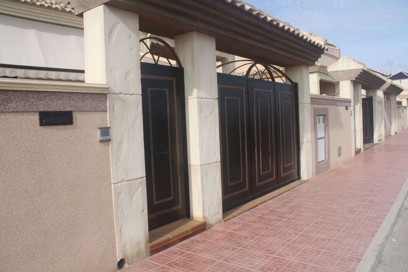 €330 000 · Таунхаус · 225 м² · Торревьеха — Noticasa — фото 3