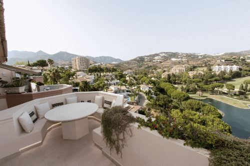 €2 565 000 · Таунхаус · 317 м² · Marbella — Noticasa