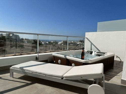 €1 275 000 · Квартира · 100 м² · La Caleta — Noticasa