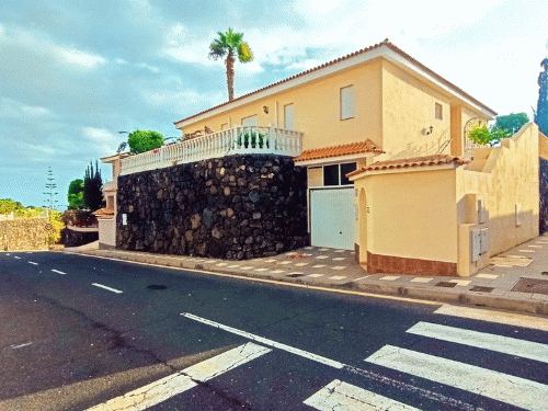 €750 000 · Вилла · 570 м² · Santiago del Teide — Noticasa