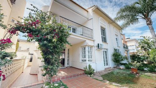 €499 800 · Вилла · 320 м² · El Puig de Santa Maria — Noticasa
