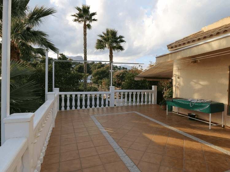 €590 000 · Вилла · 350 м² · Alfaz del Pi — Noticasa