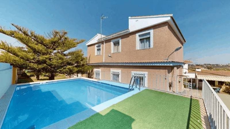 €290 000 · Вилла · 269 м² · Monserrat — Noticasa