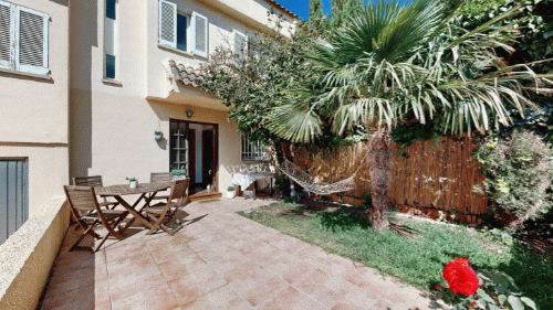 €290 000 · Таунхаус · 185 м² · La Pobla de Vallbona — Noticasa