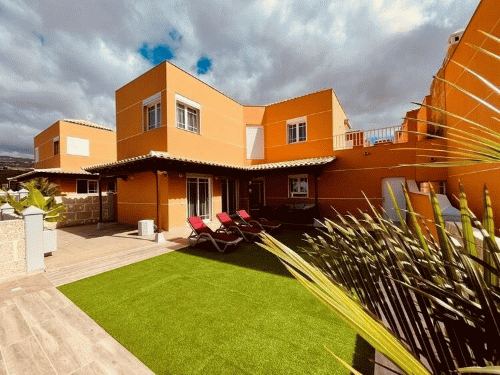 €775 000 · Вилла · 190 м² · Los Cristianos — Noticasa