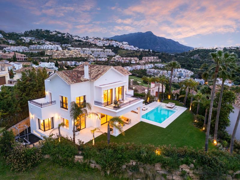 €5 495 000 · Вилла · 522 м² · Бенаависа — Noticasa