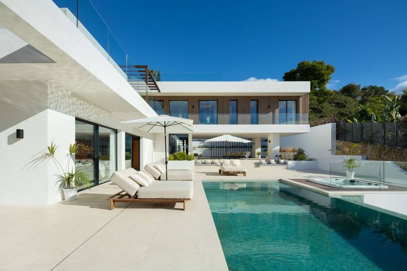 €3 695 000 · Вилла · 367 м² · Эстепона — Noticasa