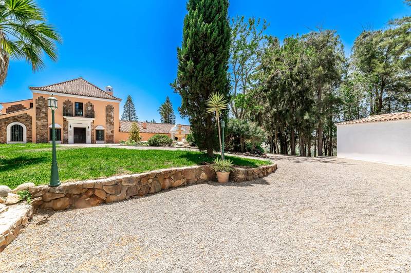 €3 200 000 · Вилла · 770 м² · Касарес — Noticasa